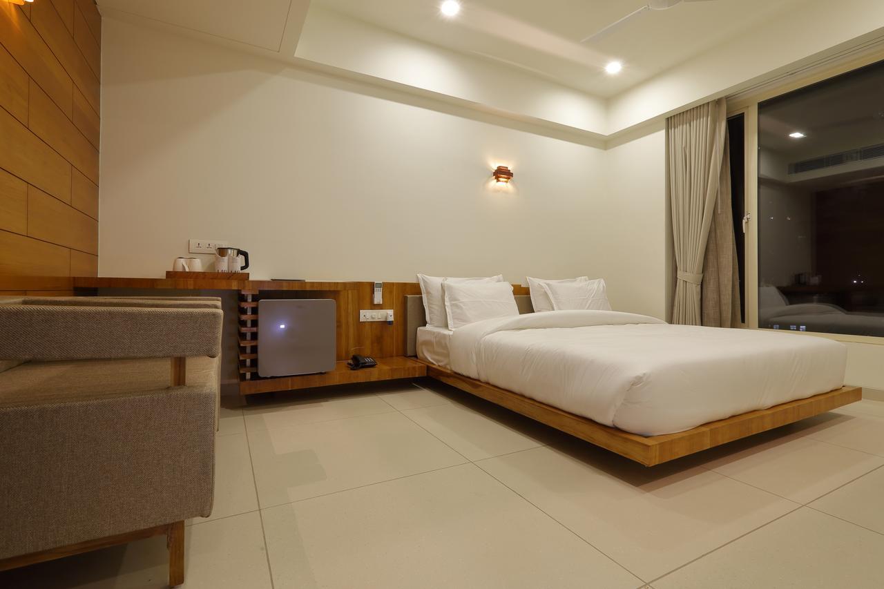 Hotel 440, A Serene Stay Ahmedabad Buitenkant foto