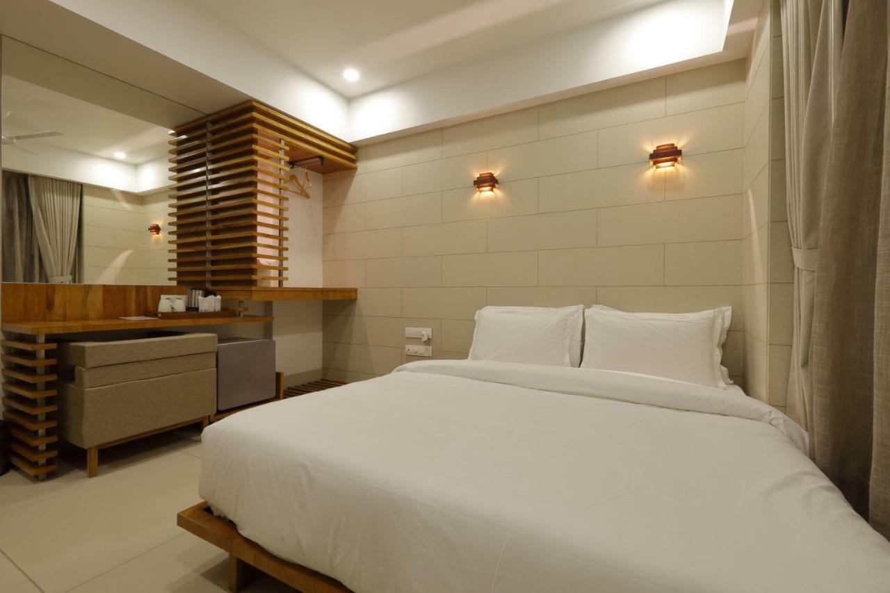 Hotel 440, A Serene Stay Ahmedabad Buitenkant foto